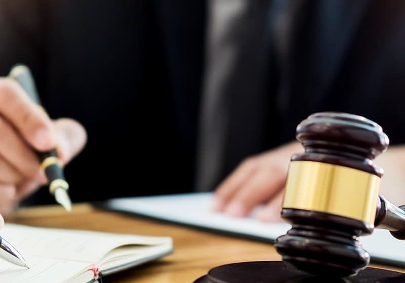 chartered legal executive jobs UK
