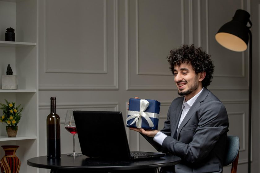 corporate gifting ideas, Custom gifts for employees